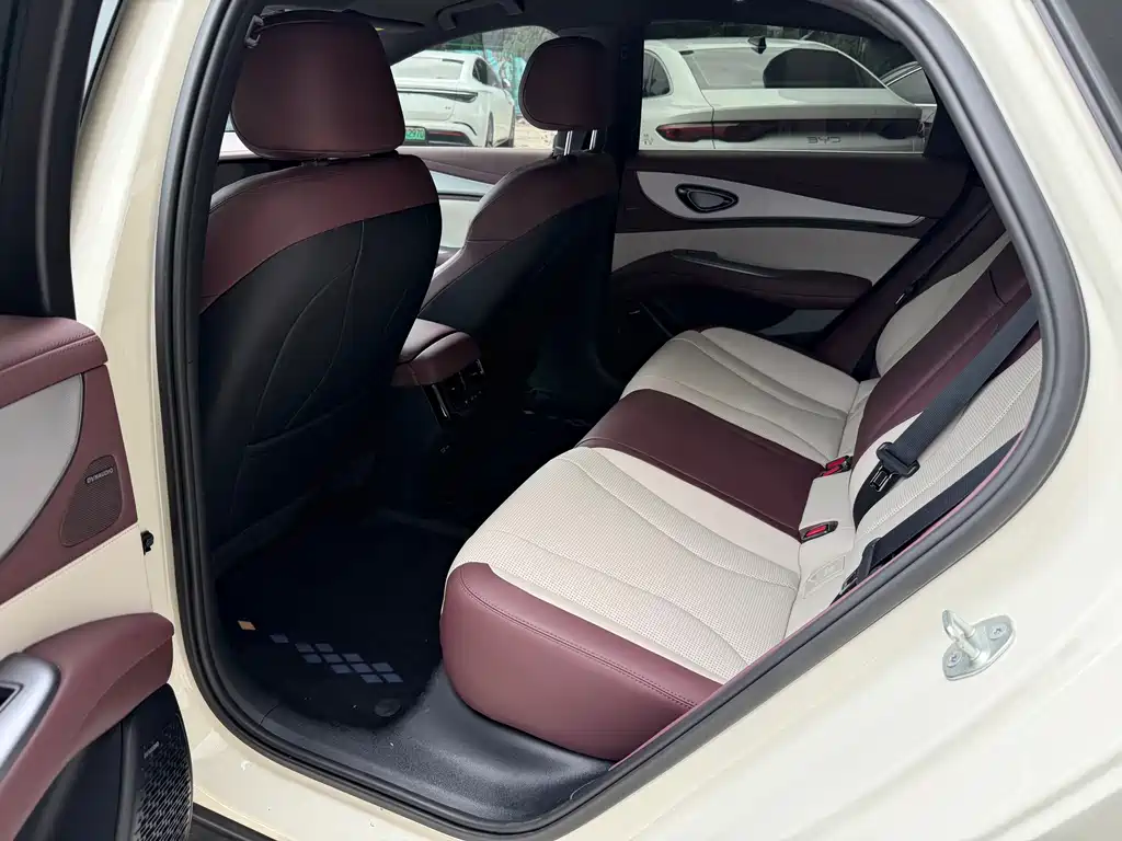 BYD Seal 07 DM-i — миниатюра 4