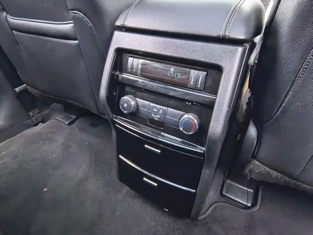 Ford Edge — миниатюра 8