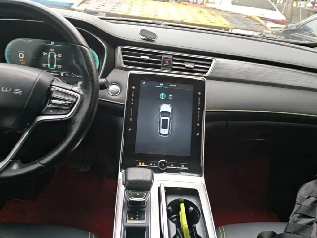 Roewe RX5 New Energy — миниатюра 13