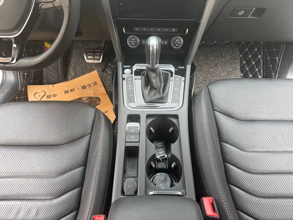 Volkswagen CC — миниатюра 11