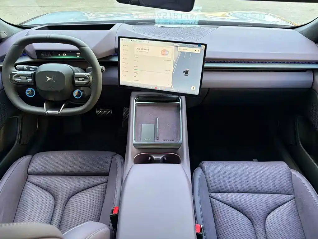 XPeng P7 — миниатюра 10