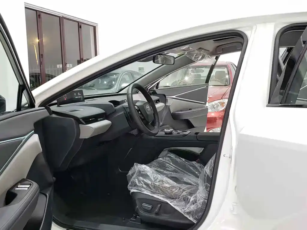 Toyota bZ5 2025 550 PRO