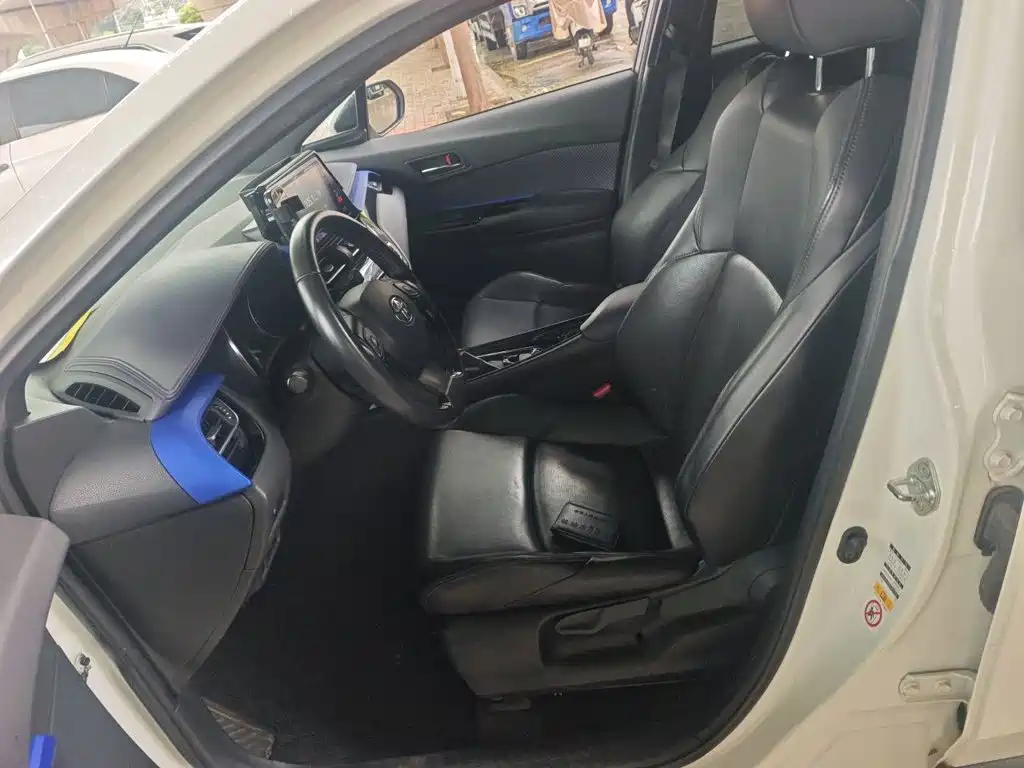 Toyota IZOA — миниатюра 8