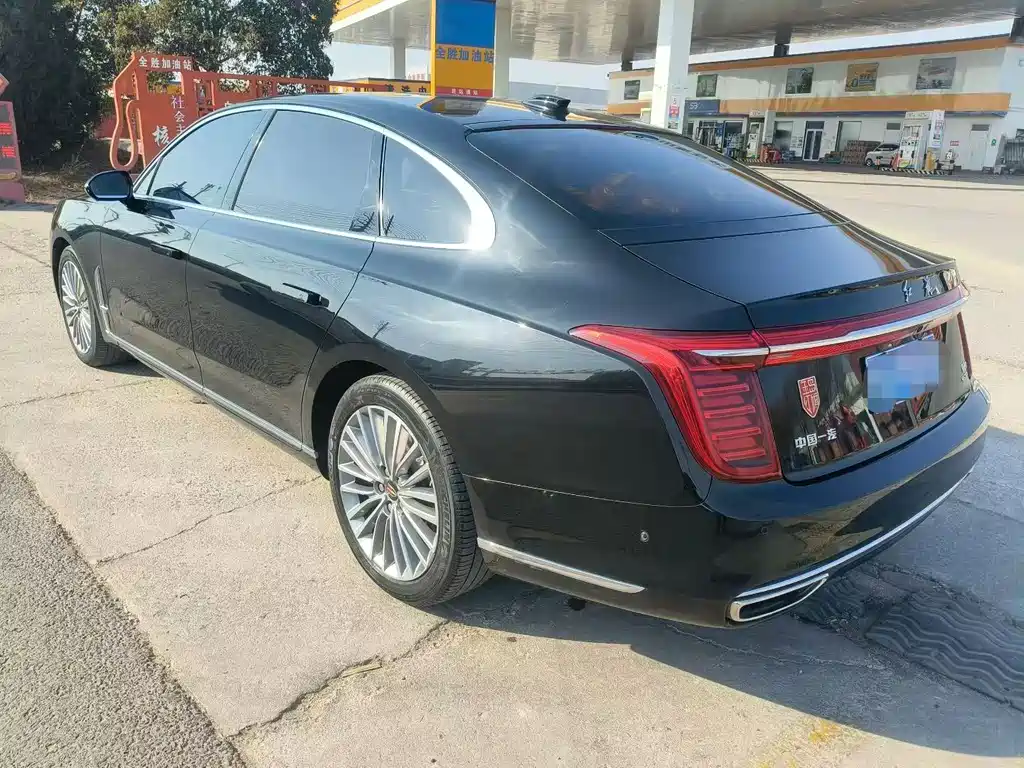 Hongqi H9 2022 2.0T