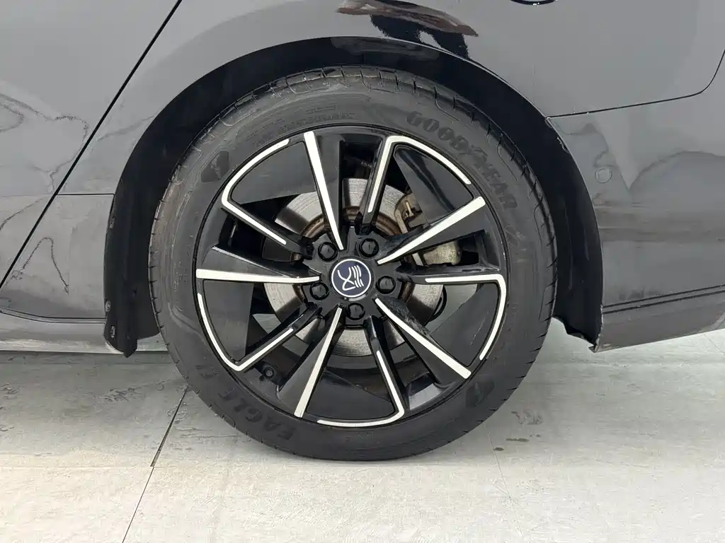 BYD Han — миниатюра 12