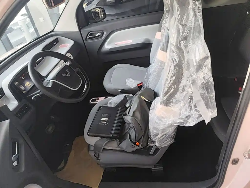 Wuling MINIEV — миниатюра 15