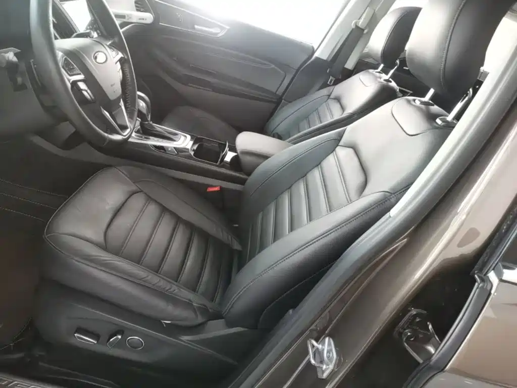 Ford Edge — миниатюра 15