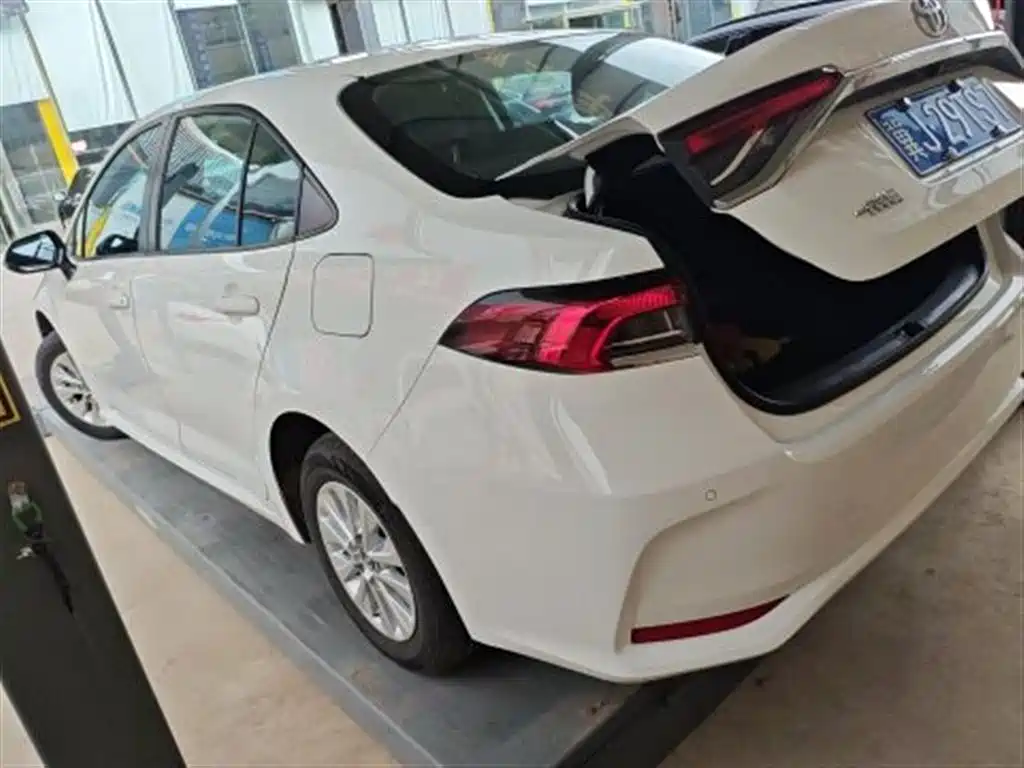 Toyota Corolla — миниатюра 3