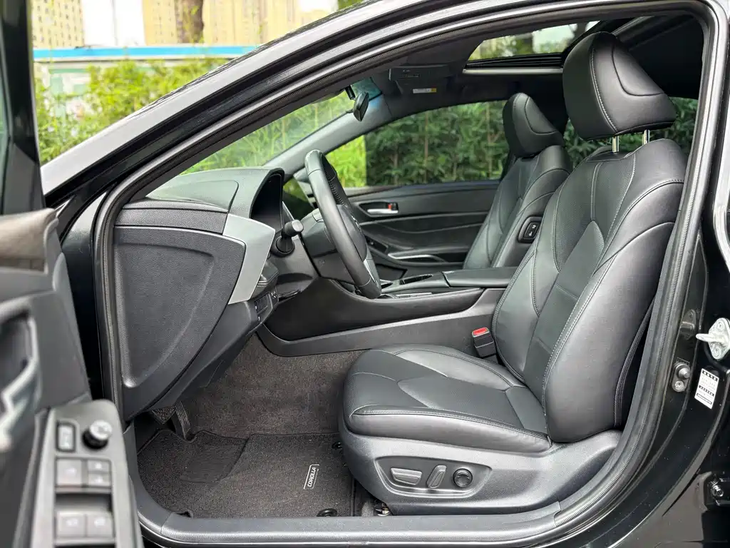 Toyota Avalon 2023 2.0L Luxury