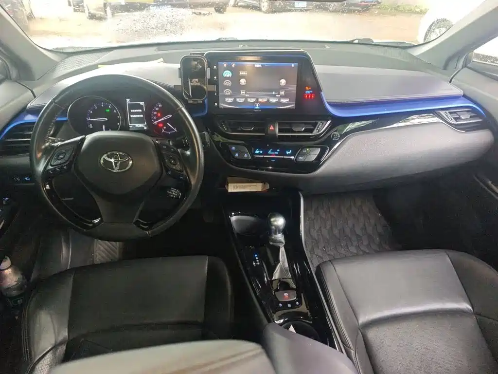 Toyota IZOA — миниатюра 13