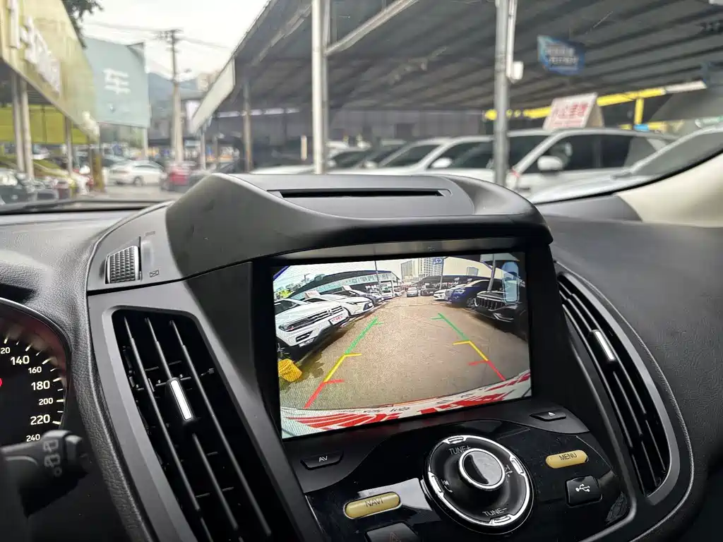 Ford Kuga — миниатюра 13