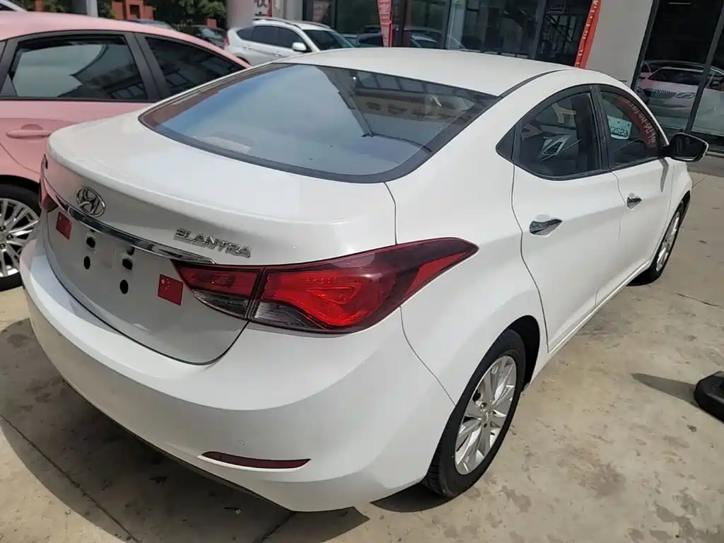 Hyundai Elantra Langdong — миниатюра 7
