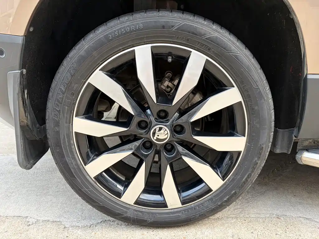 Skoda Karoq — миниатюра 21