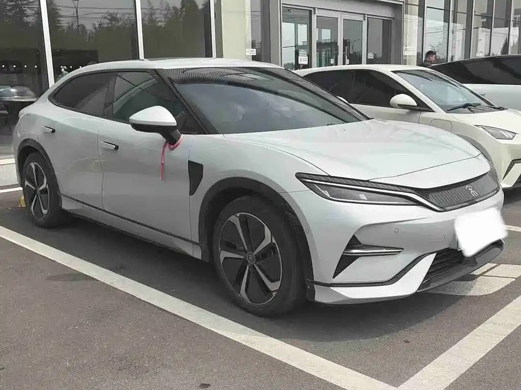 BYD L EV — миниатюра 2