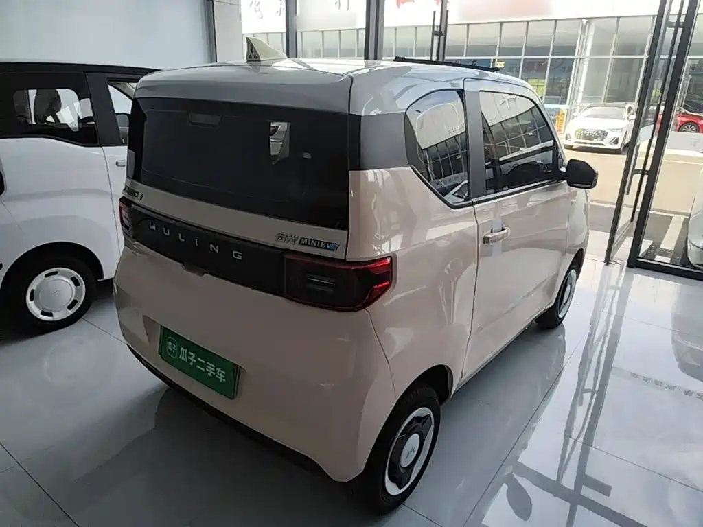 Wuling MINIEV — миниатюра 7