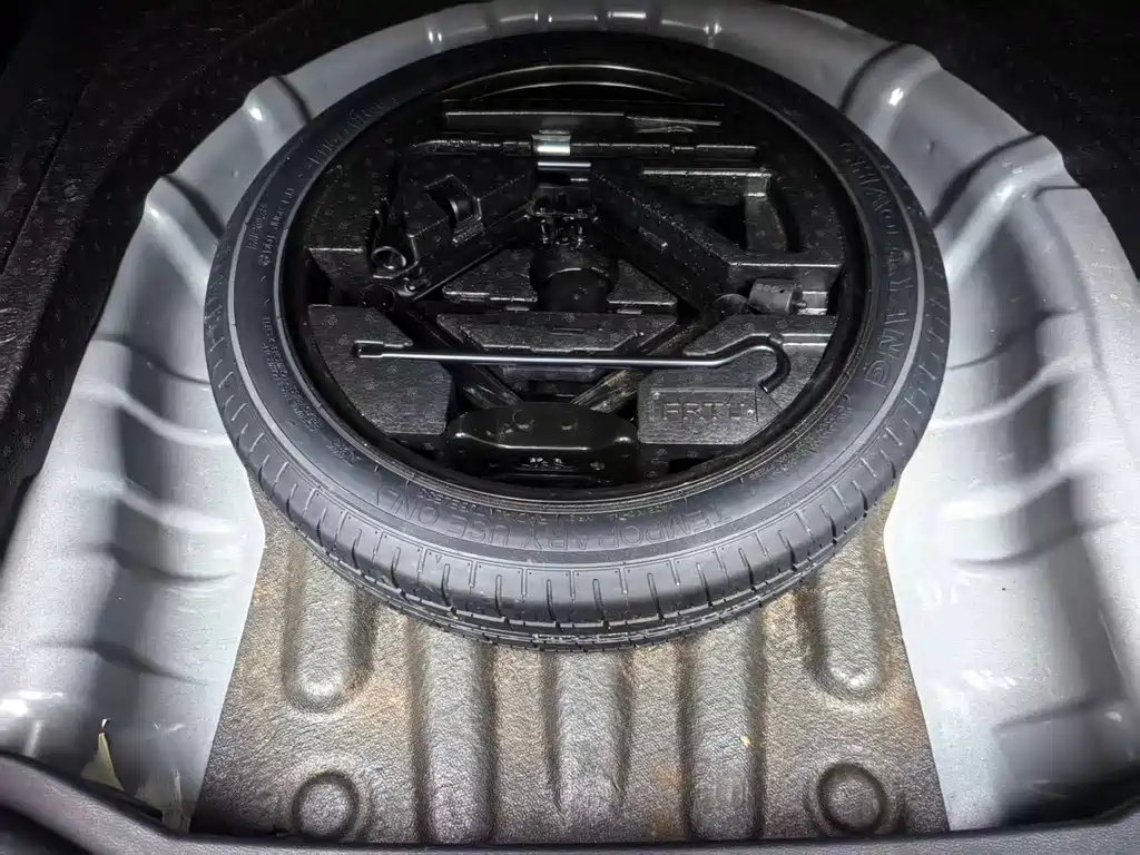 MG 5 2023 180DVVT CVT Luxury