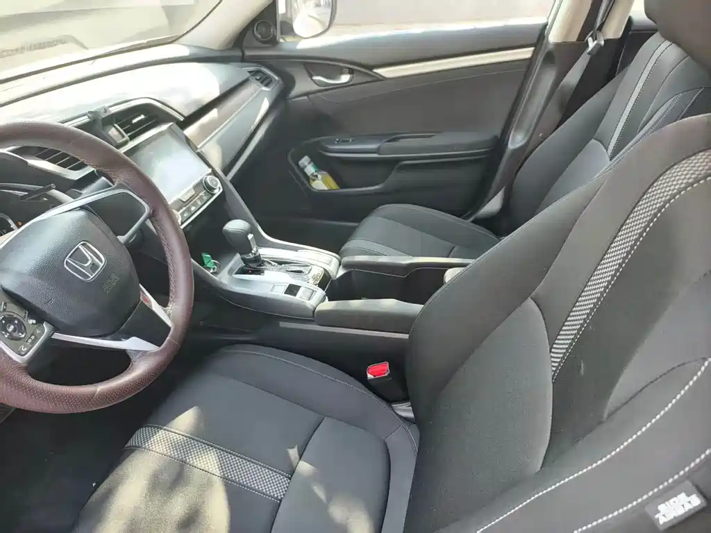 Honda Civic — миниатюра 7