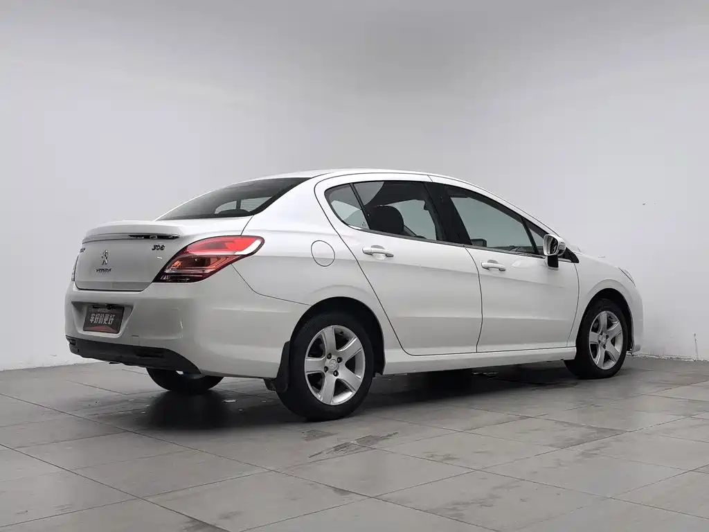 Peugeot 308 — миниатюра 2