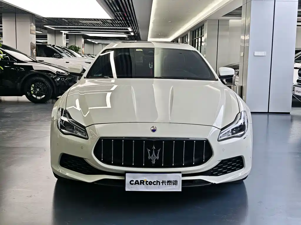 Maserati Quattroporte — миниатюра 4