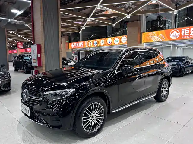 MERCEDES-BENZ GLC
