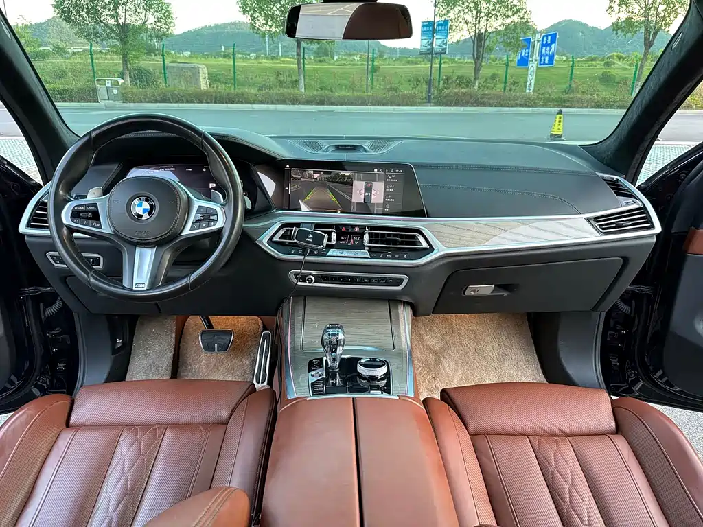 BMW X7 — миниатюра 15