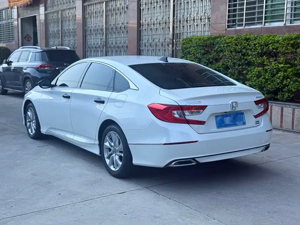 Honda Accord 2018 260TURBO Elite V
