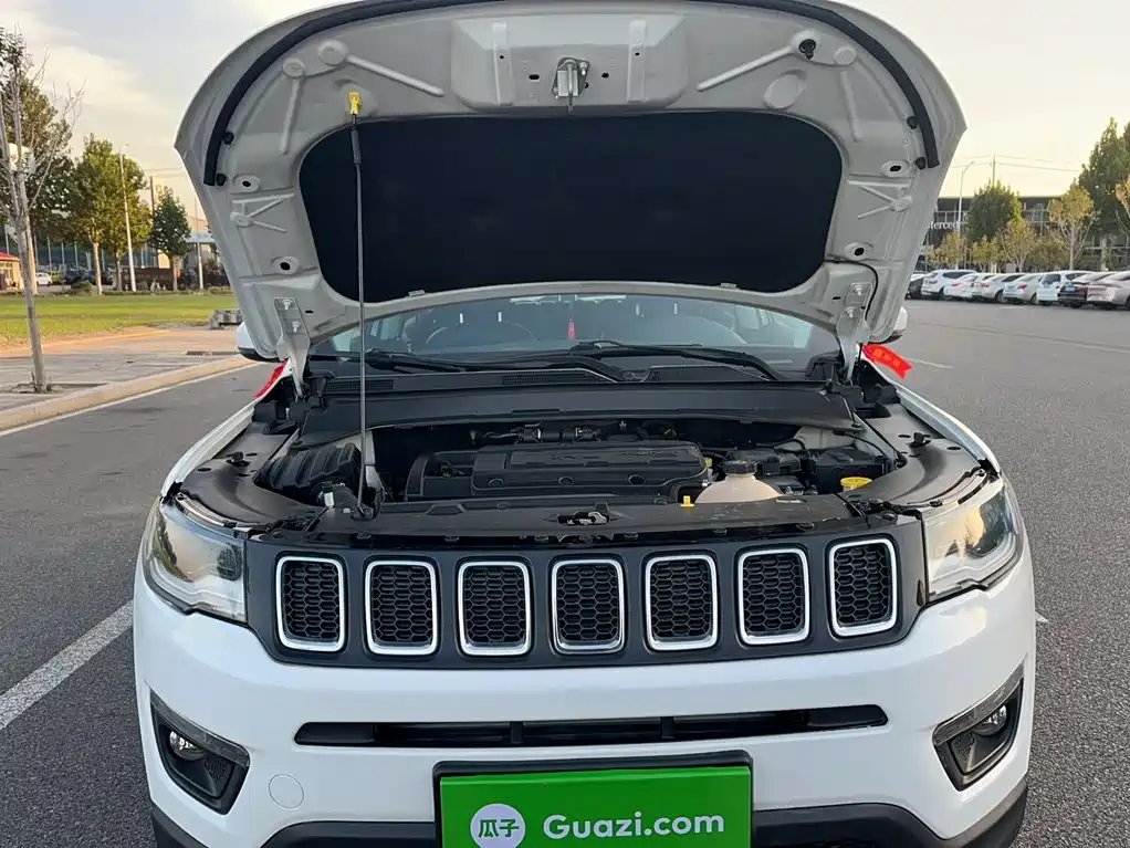 Jeep Compass — миниатюра 17