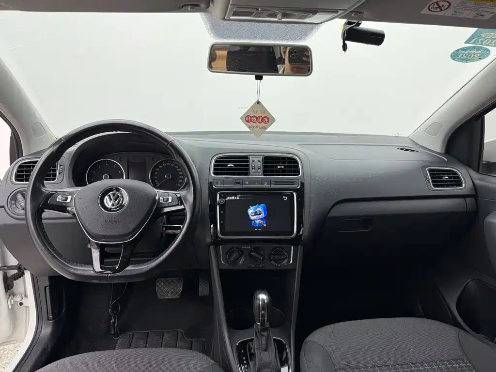 Volkswagen Polo — миниатюра 8