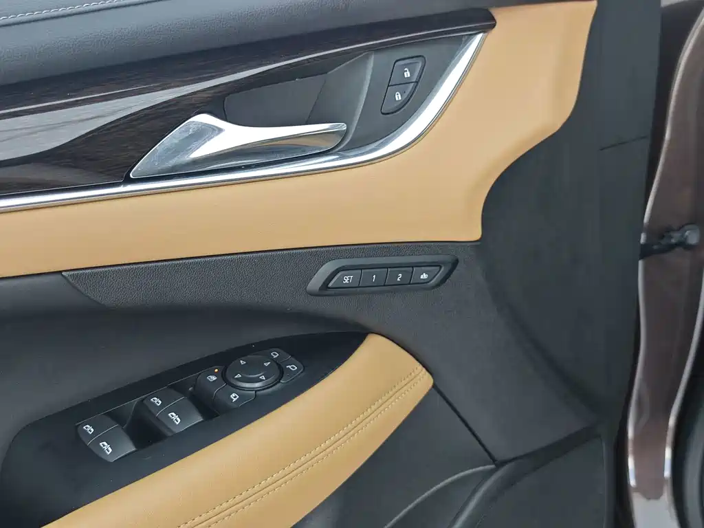 Buick LaCrosse — миниатюра 25