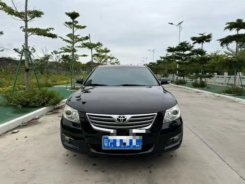 Toyota Crown 2010