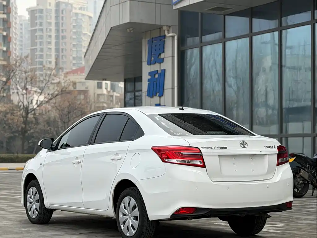 TOYOTA YARIS L TO ENJOY