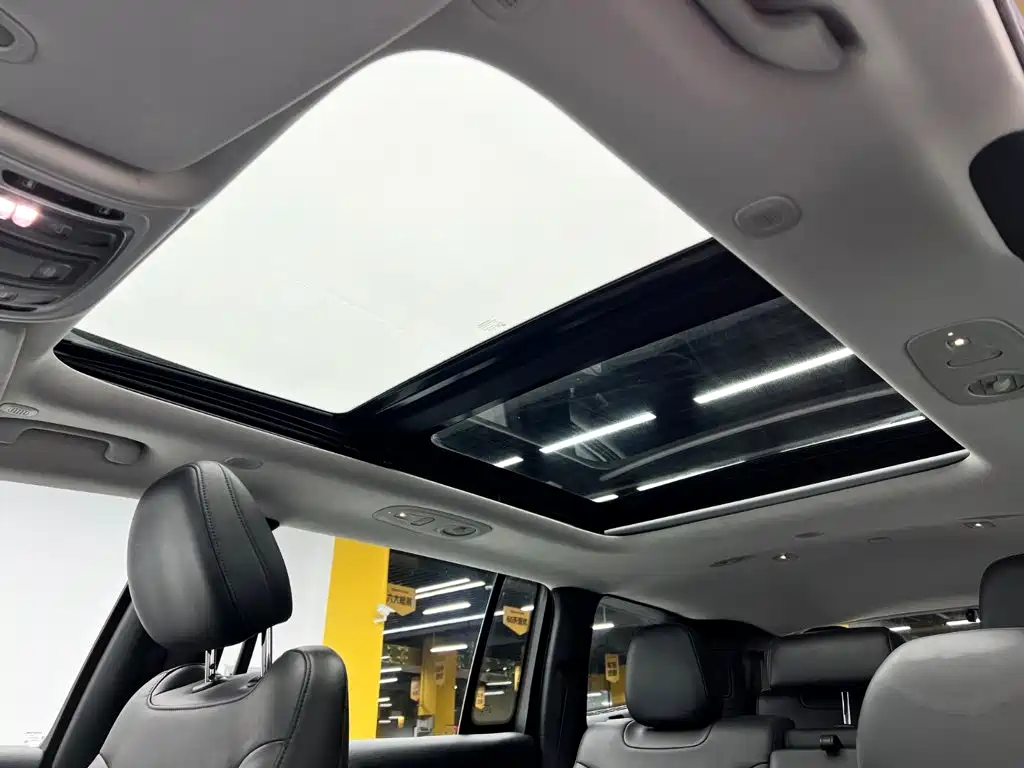 Jeep Grand Commander — миниатюра 21