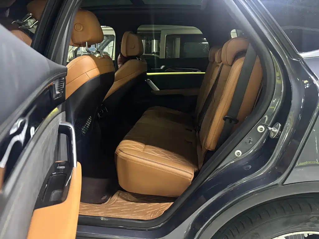 BYD Tang New Energy — миниатюра 8