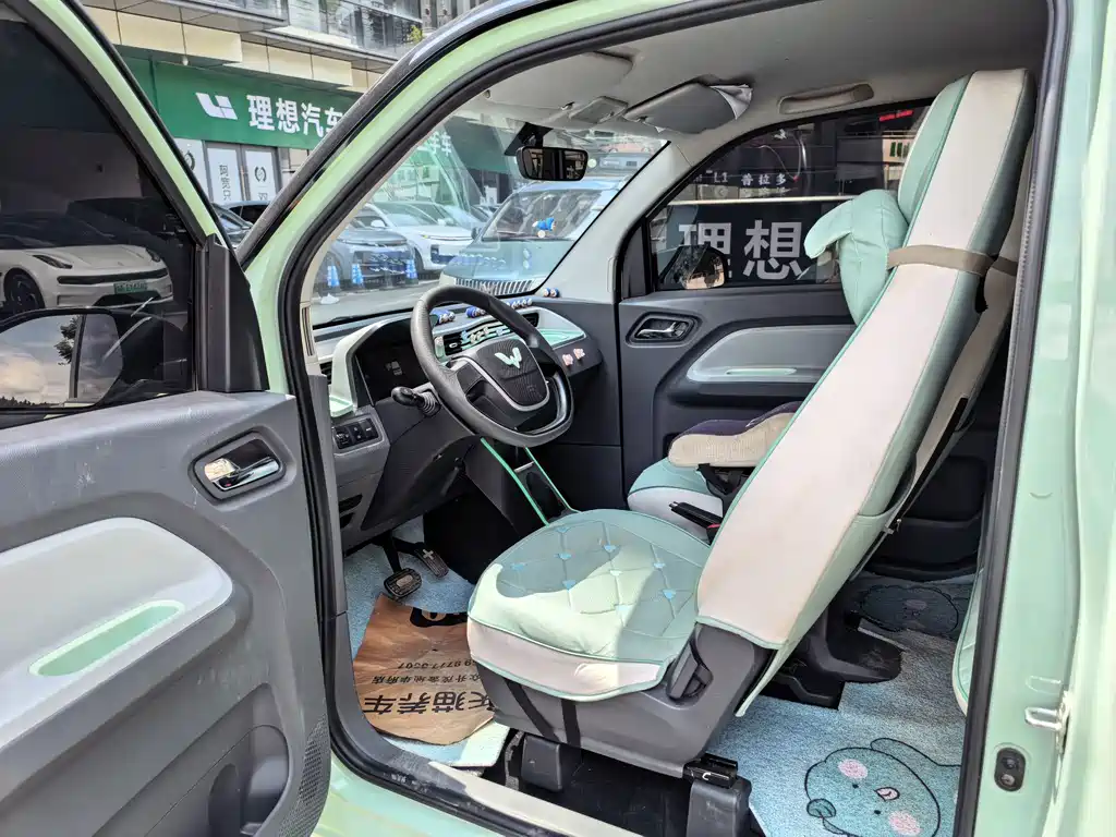 Wuling MINIEV — миниатюра 8