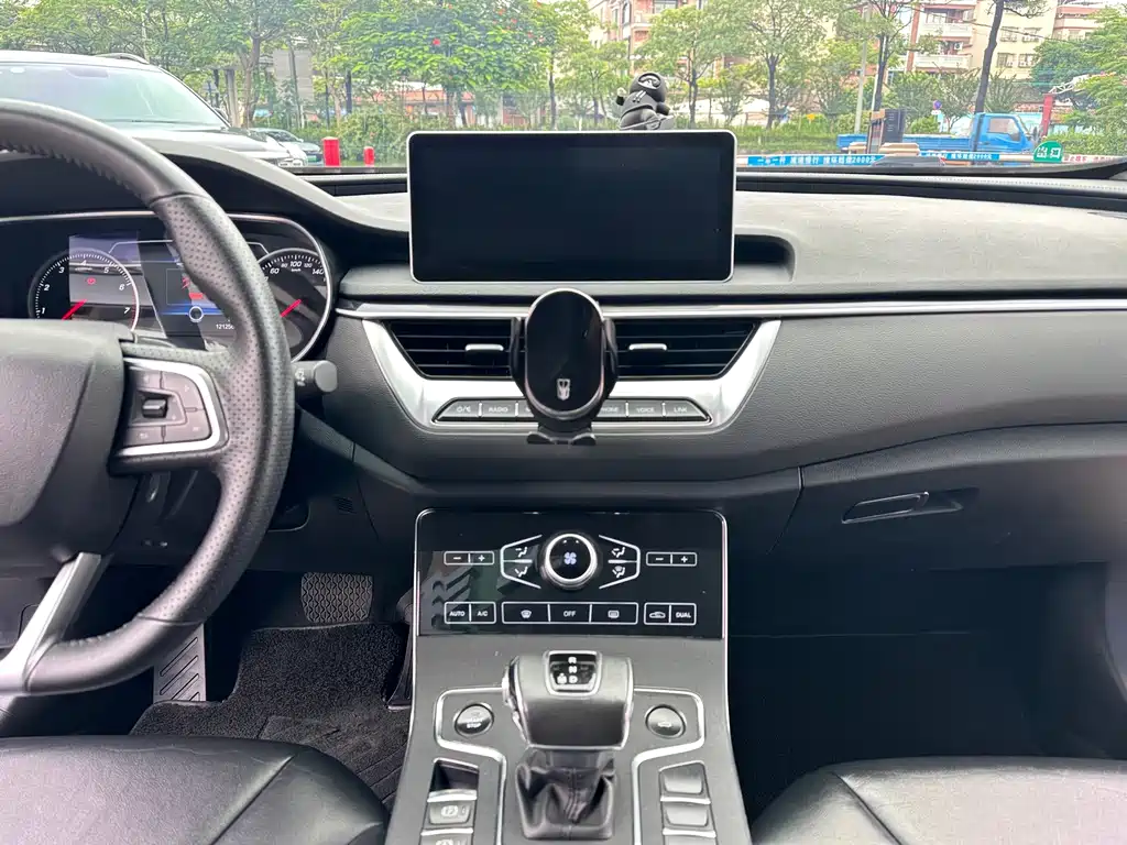 Hongqi Hongqi H5 — миниатюра 14