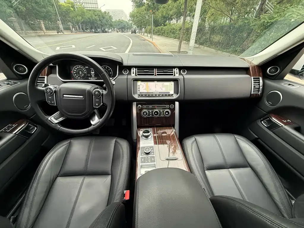 Land Rover Range Rover — миниатюра 22