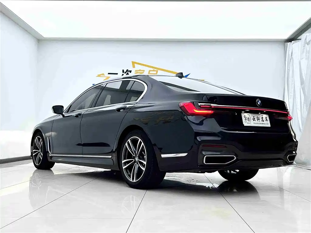 BMW 7 Series — миниатюра 4