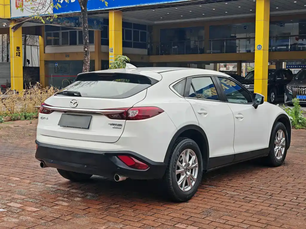 MAZDA CX 4