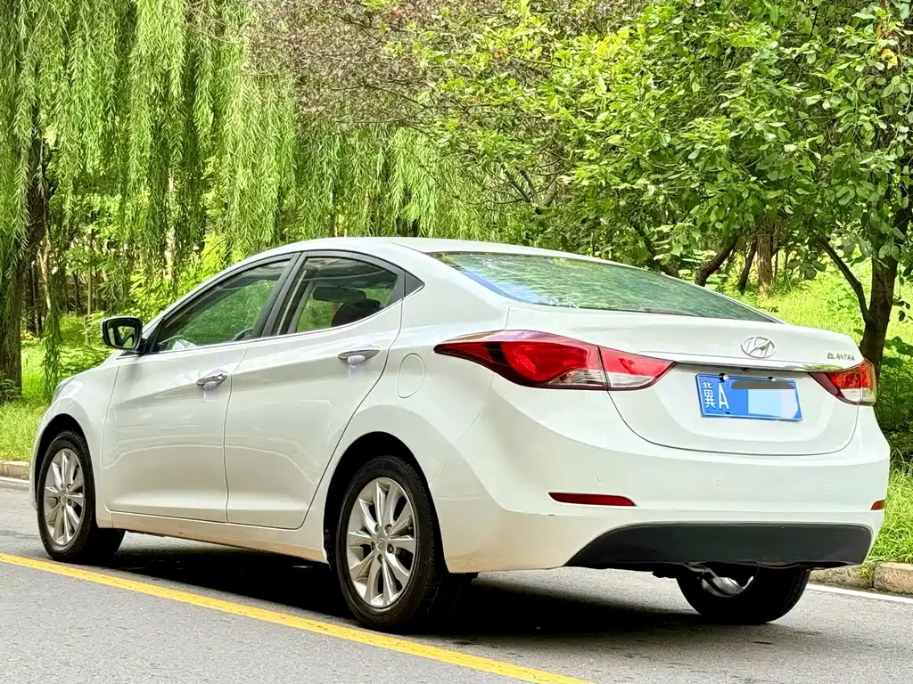 Hyundai Elantra Langdong — миниатюра 3