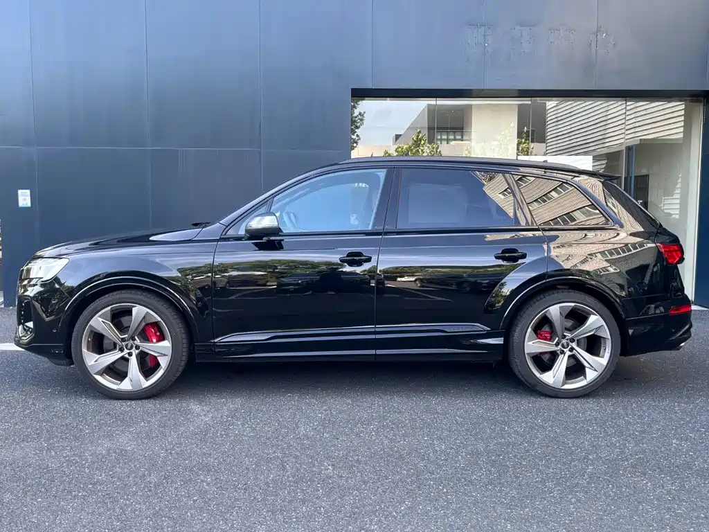 Audi SQ7 — миниатюра 4