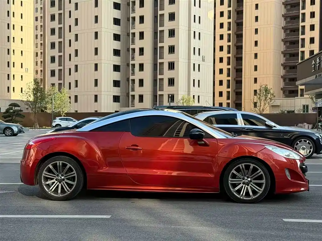 Peugeot RCZ 2011 1.6T Luxury Sport