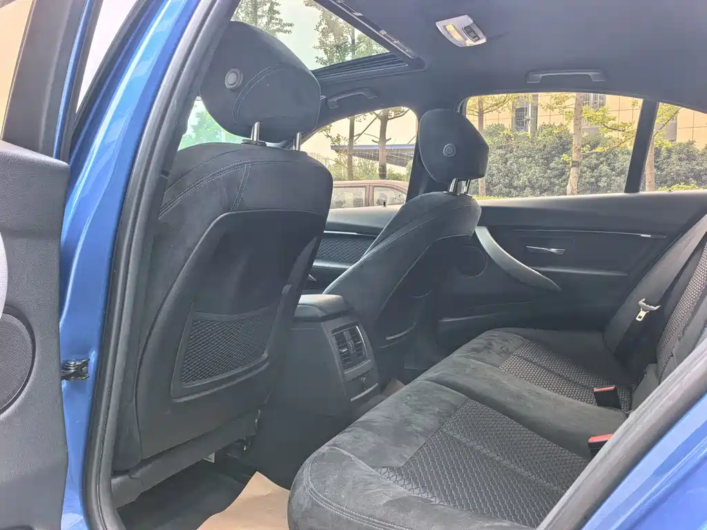 BMW 3 Series — миниатюра 7