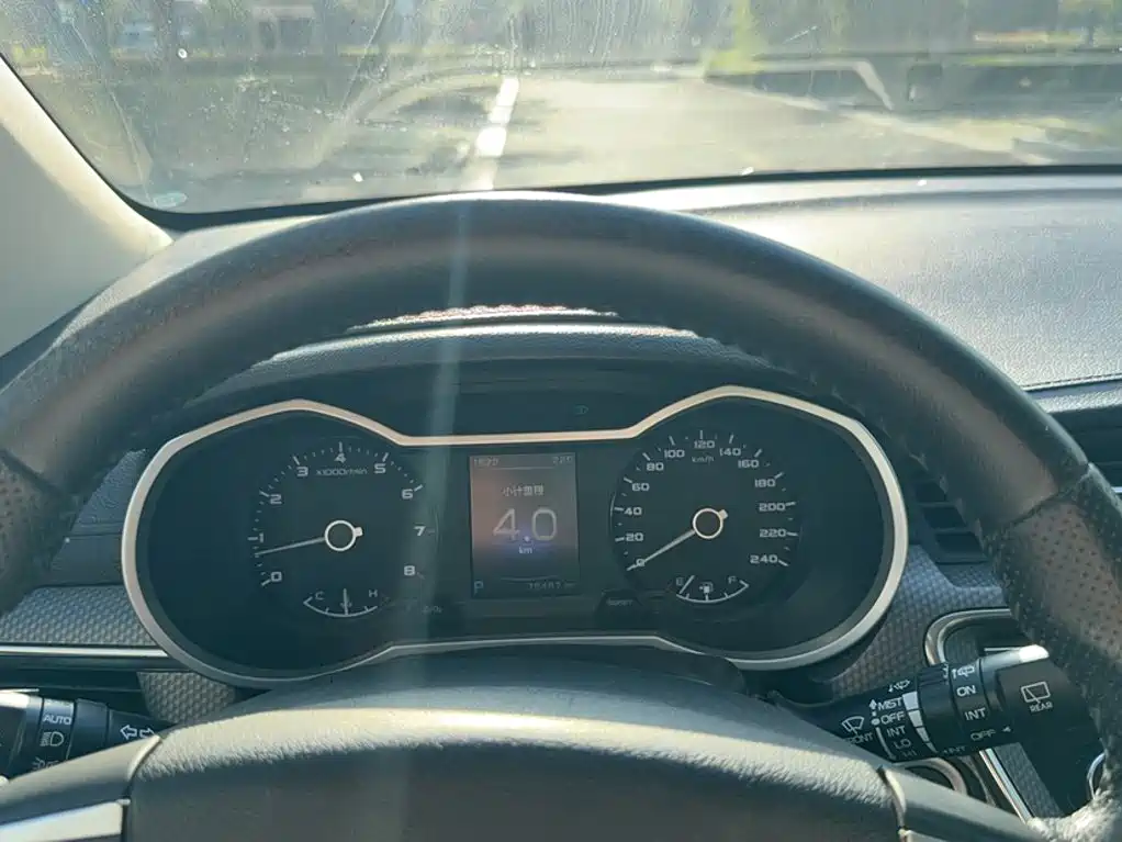 Geely Emgrand GS — миниатюра 4