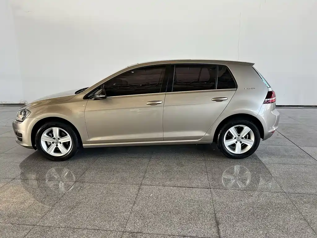 Volkswagen Golf — миниатюра 28