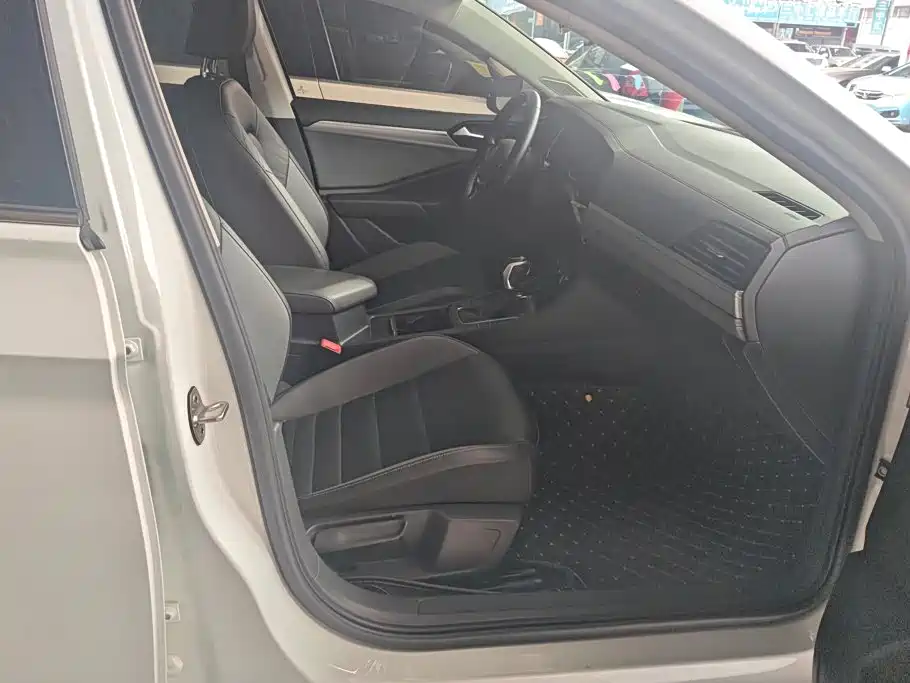Volkswagen Sagitar — миниатюра 8