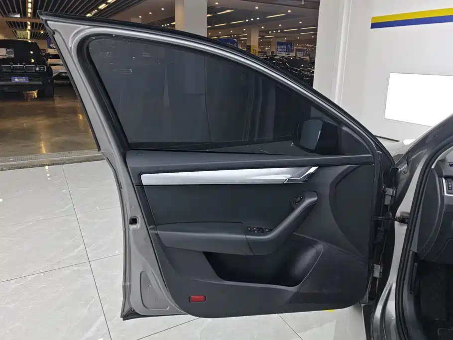 Skoda Octavia — миниатюра 7