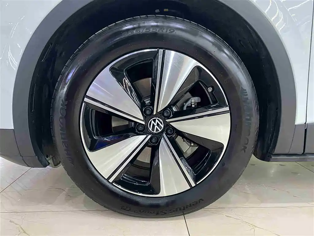 VOLKSWAGEN ID.4 X