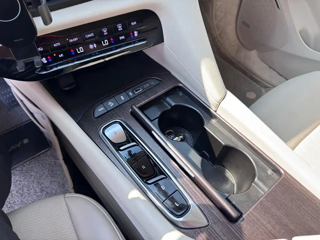 Buick Enclave — миниатюра 15