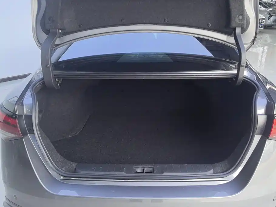 Nissan Sylphy — миниатюра 4