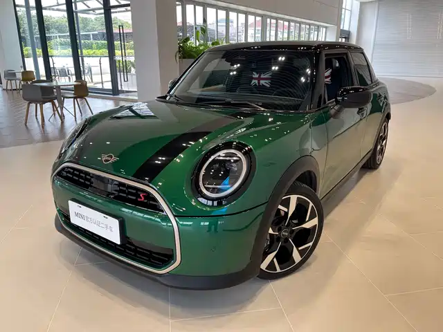 MINI Hatch — фото 1